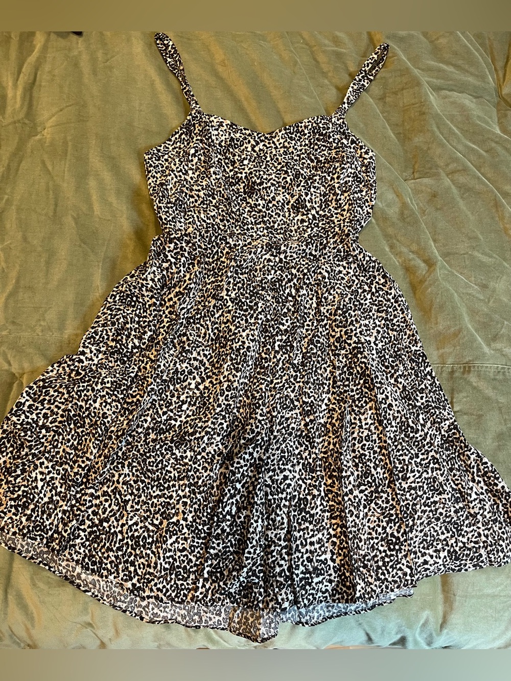 Old Navy Black & Cream Leopard Print Smocked dress